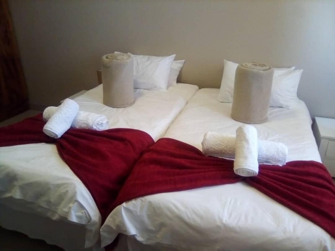 Elilo Bed And Breakfast Walvis Bay Bagian luar foto