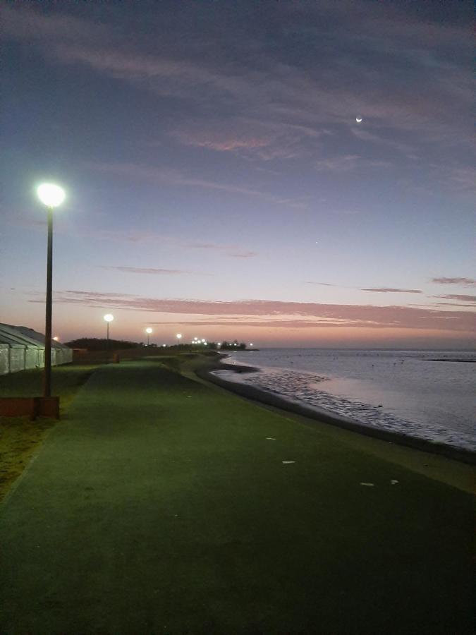 Elilo Bed And Breakfast Walvis Bay Bagian luar foto